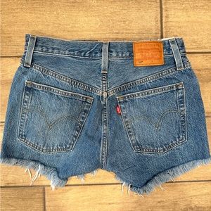 Levi Denim Shorts 501 Signature size 25